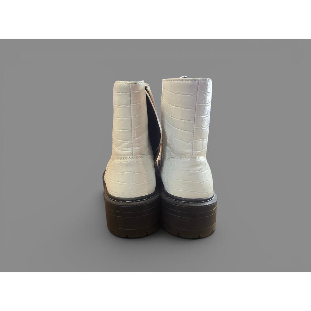 True Craft Korri White Croc Combat Boots Chunky Lug Sole Sz 8 image 3